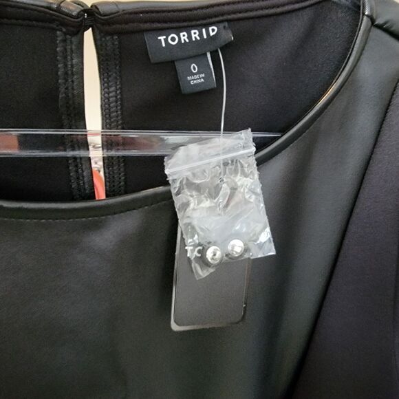 Torrid Black Coated Scuba Dress 0X Large 12 NWT Slimming Stretch Pockets At Knee - Picture 7 of 12